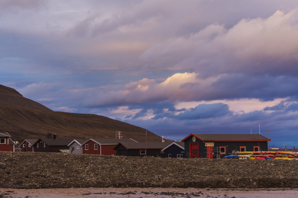 bthegrea.pl - B The Great - Svalbard - Longyearbyen coast