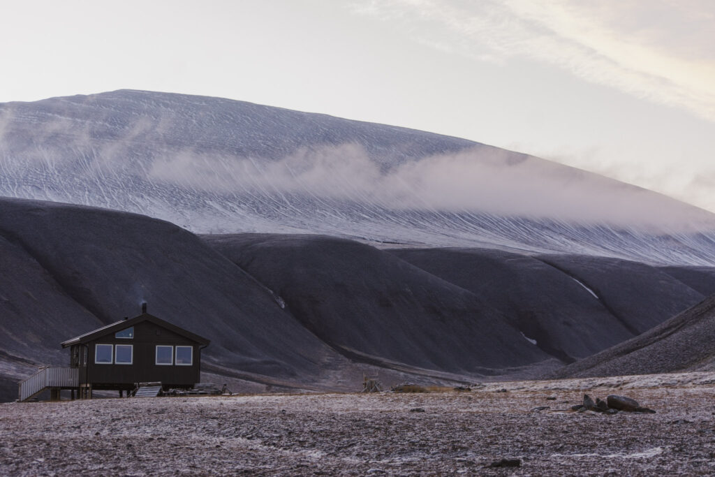 students cabin - chatka studencka - svalbard - studiowanie na svalbardzie